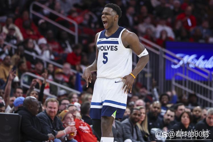 爱德华兹独砍高分无力救主 太阳客场险胜森林狼108-105 爱德华兹独砍高分无力救主 太阳客场险胜森林狼108-105